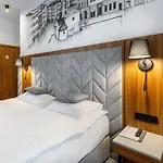 Garden Square Hotel 4*
