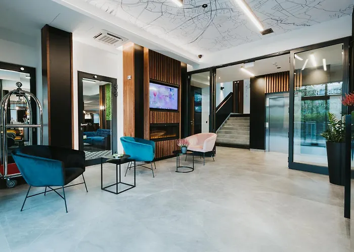 Garden Square Hotel 4*