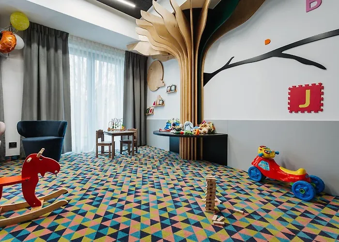 Garden Square Hotel 4*